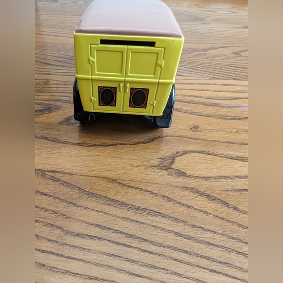 Die Cast .Ford Model A. Home of the Handyman. Home Hardware advertising. EUC. - Picture 3 of 8